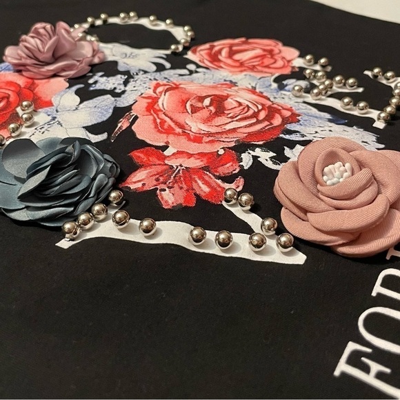 MAYBE Wang black top with love forever heart printed on front size small - Picture 5 of 10